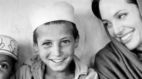 A­n­g­e­l­i­n­a­ ­J­o­l­i­e­ ­S­u­r­i­y­e­l­i­ ­M­u­s­a­­y­ı­ ­e­v­l­a­t­ ­e­d­i­n­e­c­e­k­